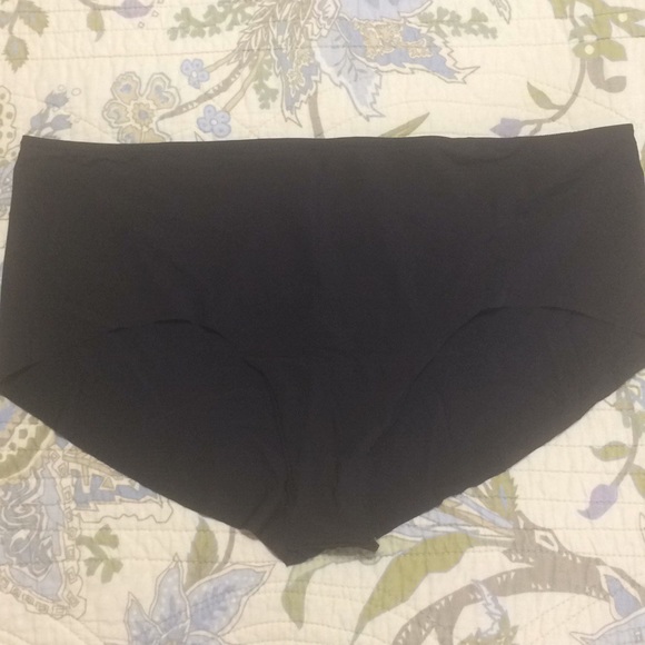 3 for $20 - Simply Vera ultra light cami and panty - Picture 4 of 5